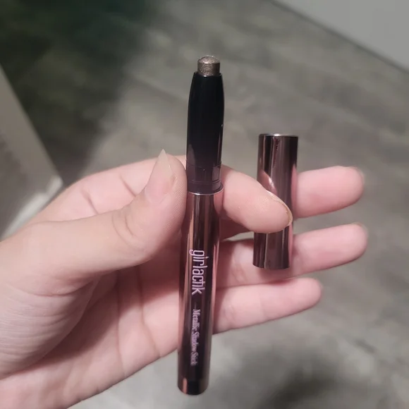 Eye Shadows Sticks - Fenty Beauty, About-Face, And More - Picture 5 of 6